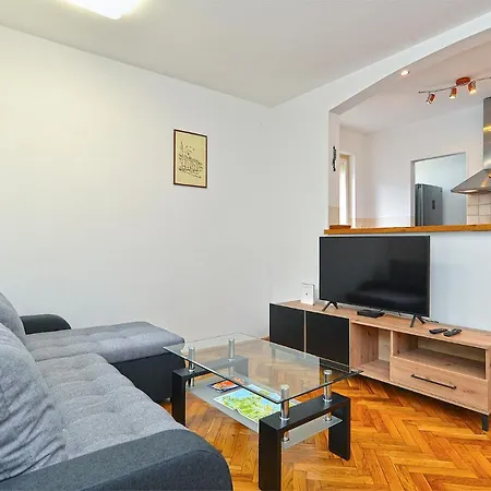 2288 Apartment