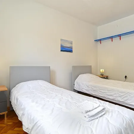 Apartment 2288 *